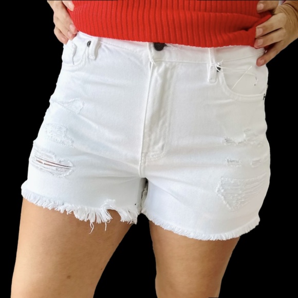 KanCan Pants - NWOT - Kancan white shorts - SIZE 30